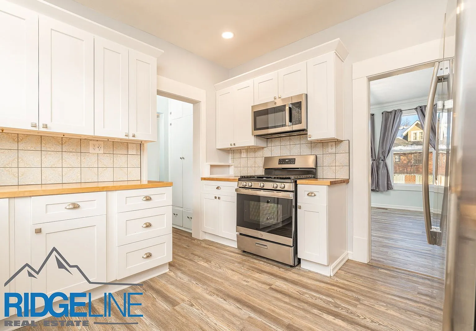 3 bed, 2.0 bath, 1472 sqft, $2,000 — Photo 4