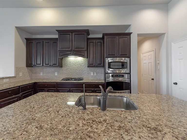 10406 Mossback Pine Rd — Photo 24
