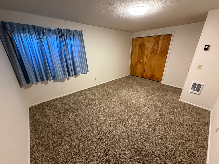 730 W 18th St #3 — Photo 5