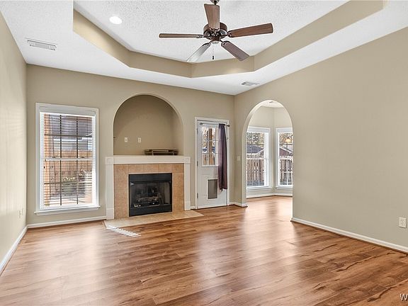 3rd image of 4465 21st St