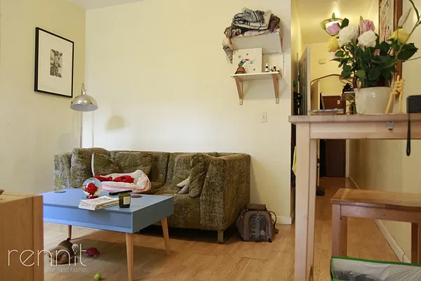 Rented by Rennit Inc. | media 32