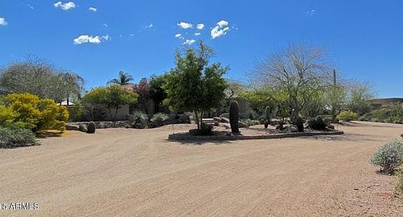 3rd image of 7675 E Dixileta Dr