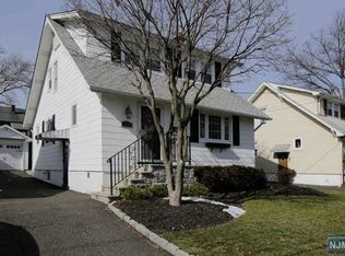 80 Haring St, Bergenfield, NJ 07621