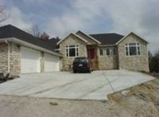 945 Beeler Rd, Branson, MO 65616