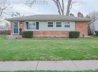 23804 Demley Dr, Clinton Township, MI 48035
