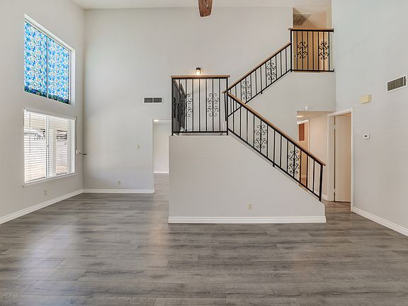 5th image of 6440 Vinecrest Ave