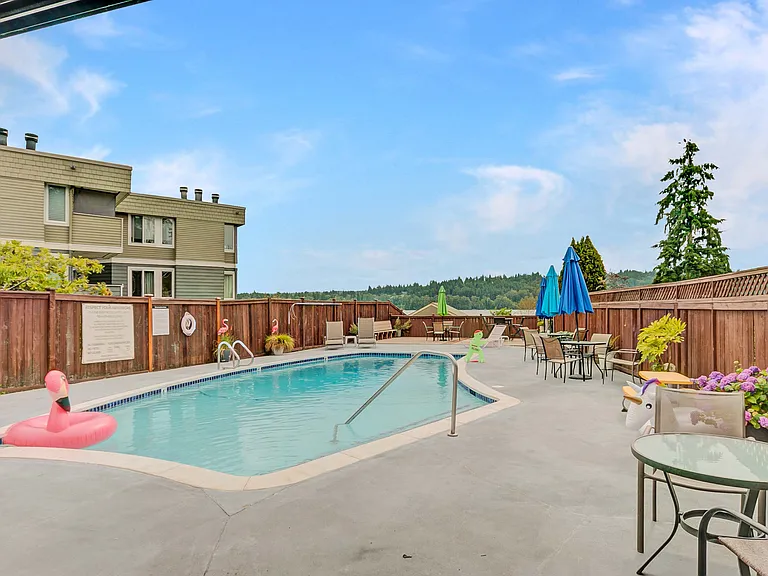 4050 W Lake Sammamish Pkwy NE #204 — Photo 28