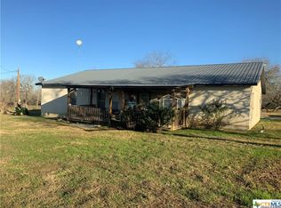 262 County Road 186, Nixon, TX 78140