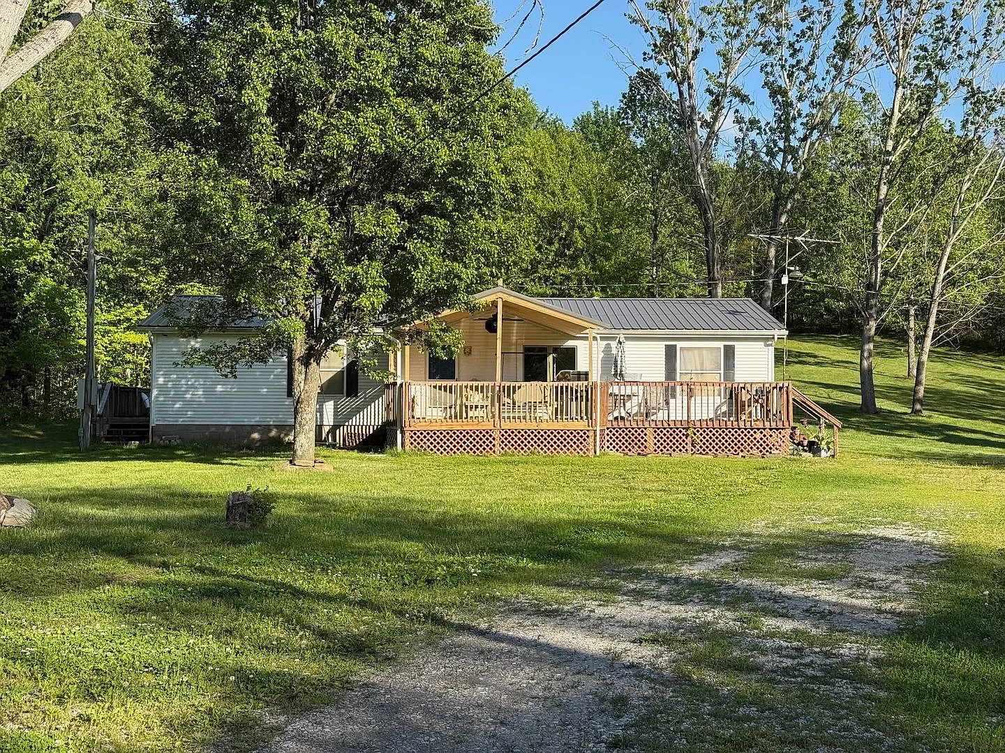 Country Living — Photo 1