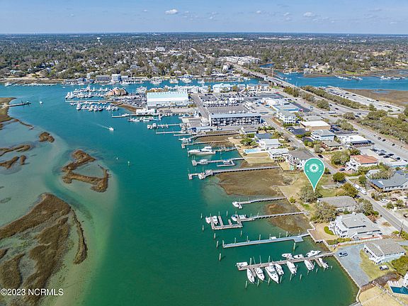 5th image of 218 Seacrest Drive