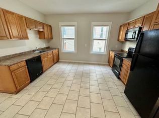 13 Winthrop St #2, Worcester, MA 01604