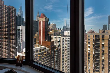 Rented by R New York