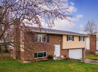 5213 Glow Dr, Charleston, WV 25313