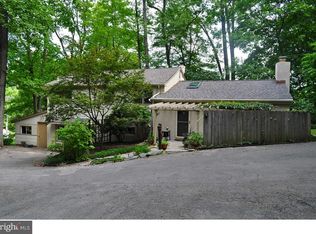 324 Harbison Rd, Wayne, PA 19087