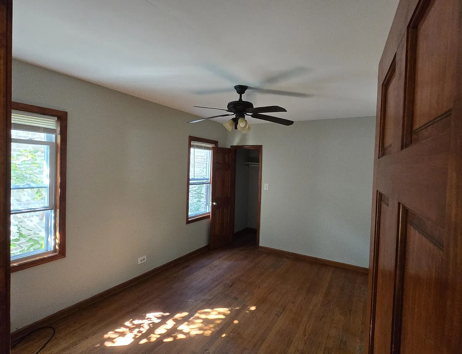 5 bed, 2016 sqft, $2,300 — Photo 4