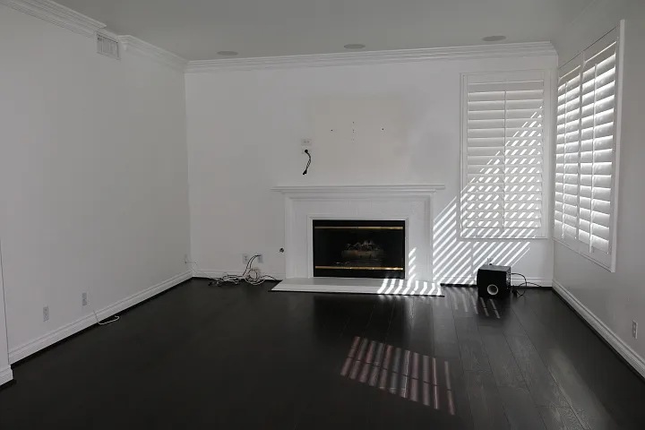 14049 Claremont Ln — Photo 8