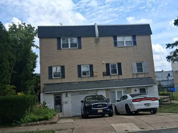 1889 Foster St, Philadelphia, PA 19116