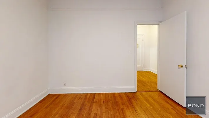 Rented by Bond New York | media 12