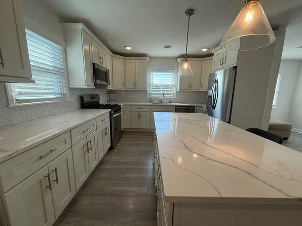 715 Humboldt St, Secaucus, NJ 07094