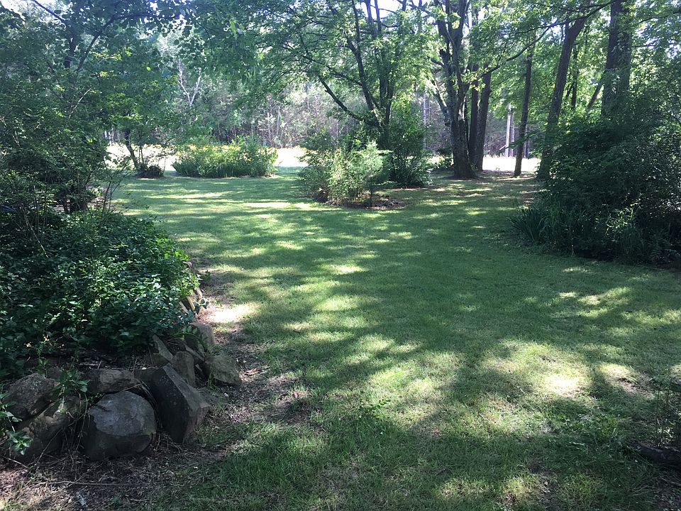 Side yard 