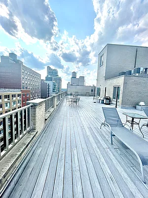 Rented by Avenues Real Estate | media 17