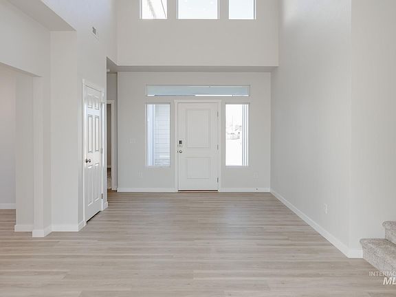 2nd image of 13672 Redway Ct