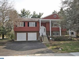 904 Strath Haven Ave, Swarthmore, PA 19081