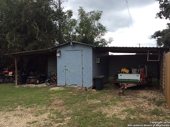 5th image of 477 Oak Dr