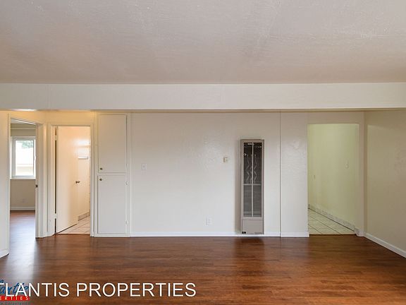 3rd image of 457 S 10th St APT 06