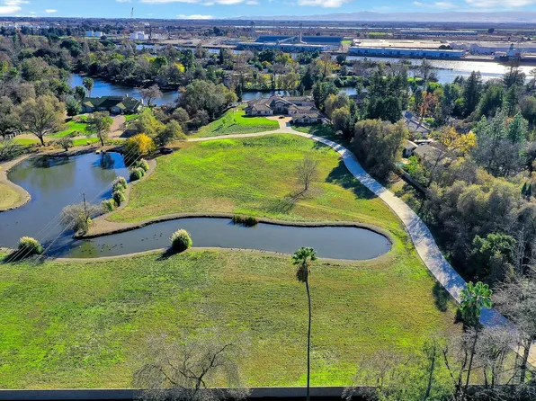 3614 Country Club Blvd, Stockton, CA 95204
