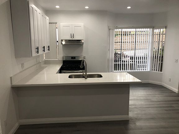 5th image of 10234 Tujunga Canyon Blvd #102