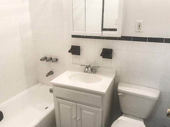 4th image of 8525 120th St APT 4D