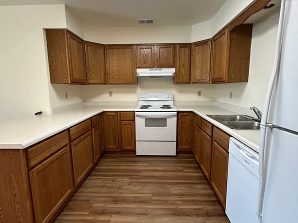 108 S John St #3, Dwight, IL 60420
