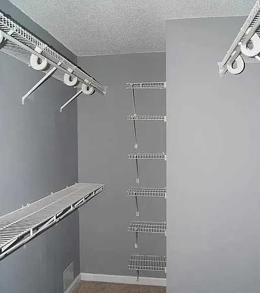 3 bed, 1230 sqft, $1,829 — Photo 2