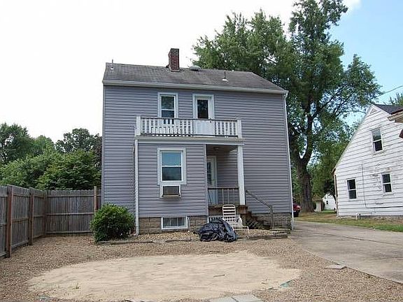 2nd image of 30 Woodview Ave