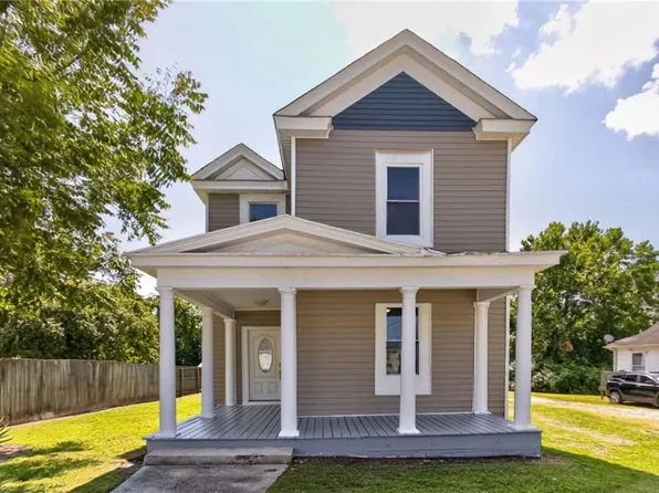311 W 1st Ave, Franklin, VA 23851