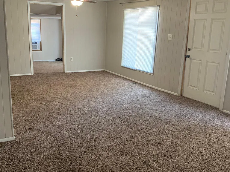1213 S High St — Photo 17