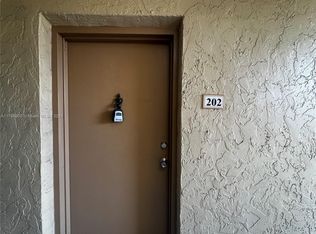 4900 NW 79th Ave APT 202, Doral, FL 33166