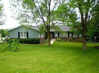 31509 Red Oak Ln, Waterford, WI 53185