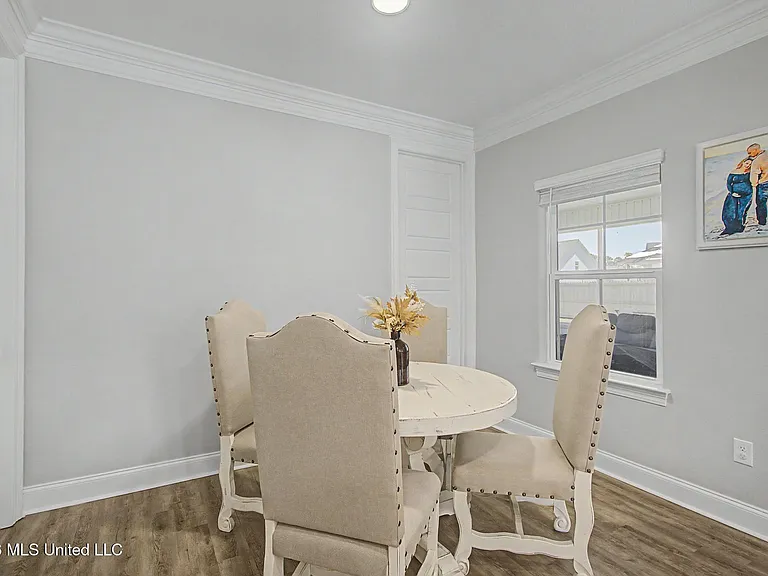 6812 Enclave Ln — Photo 8