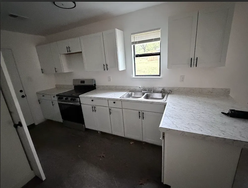 3 bed, 1084 sqft, $1,450 — Photo 4