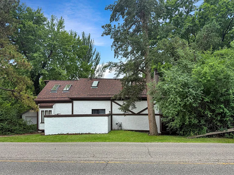 2890 Quay St — Photo 27