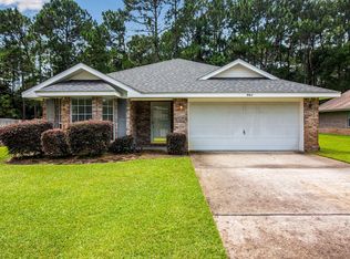 8611 Wilburn Cv, Navarre, FL 32566