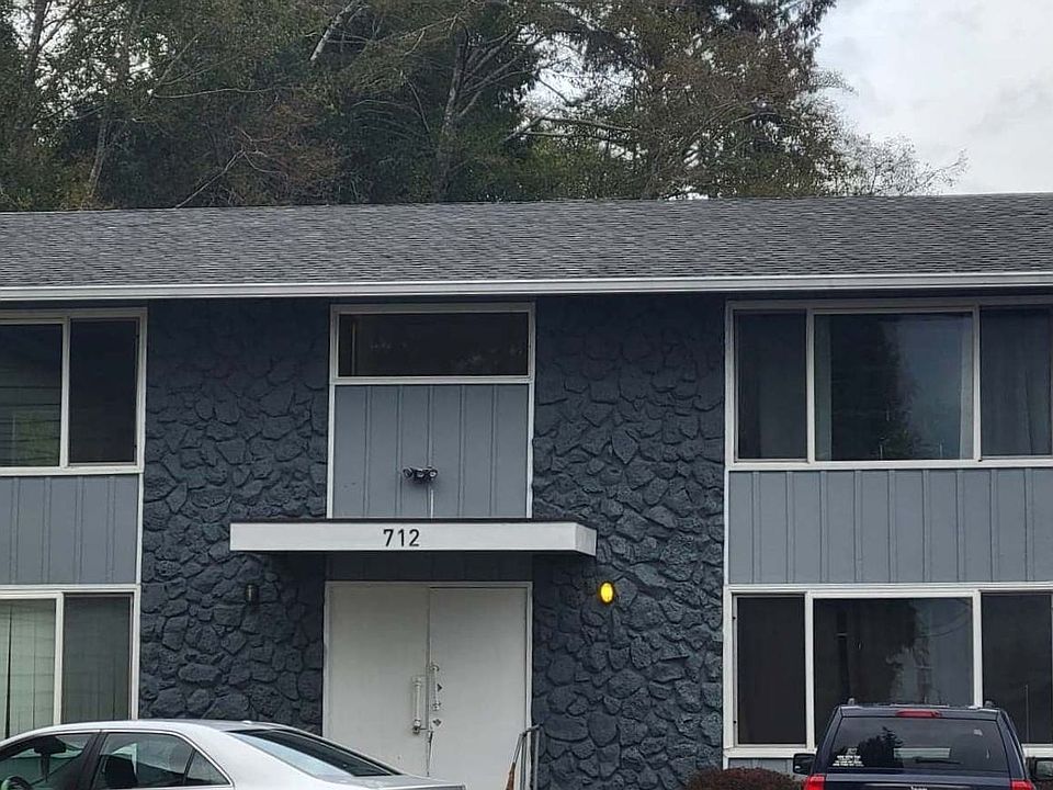 1st image of 712 N Scammel St #5