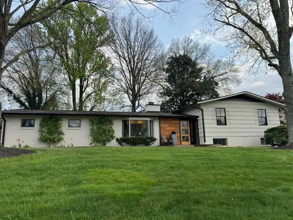 7108 Cresthill Dr, Knoxville, TN 37919