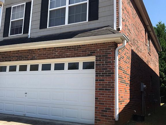 3rd image of 165 Rankin Cir
