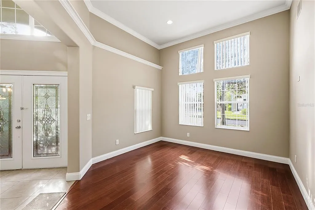 4 bed, 2.5 bath, 2822 sqft, $3,500 — Photo 2