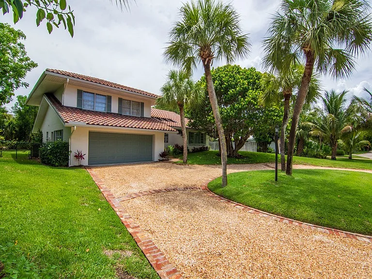 1445 Treasure Cove Ln — Photo 33