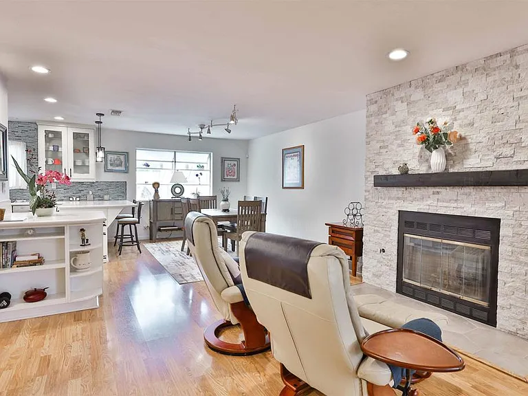 850 C Ave #4 — Photo 7