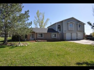 5951 W 5800 S, Hooper, UT 84315